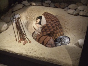 Visita guiada Salas de Prehistoria en el Museo Arqueológico Nacional. Enterramiento Campaniforme (Ciempozuelos, Madrid)